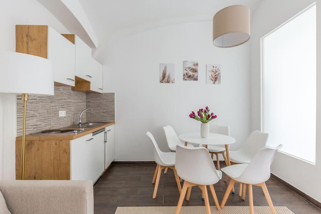 Free Parking I 500 Mbit Wifi I Kingsize Bed Appartement Wenen Buitenkant foto