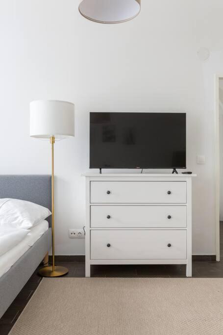 Free Parking I 500 Mbit Wifi I Kingsize Bed Appartement Wenen Buitenkant foto