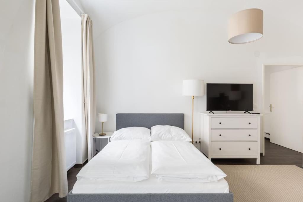Free Parking I 500 Mbit Wifi I Kingsize Bed Appartement Wenen Buitenkant foto